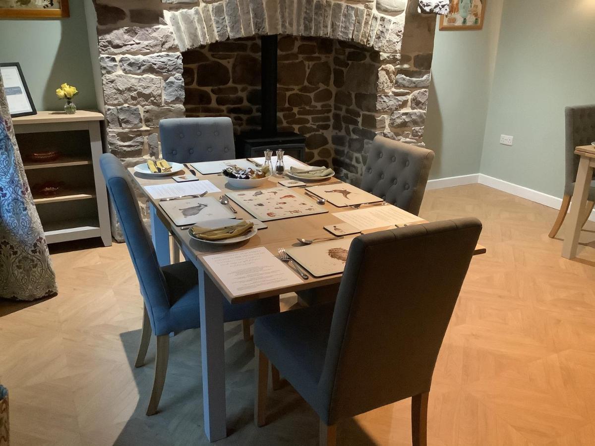 Hotel Little London Bed & Breakfast And Glamping Pod Abercraf Exterior foto