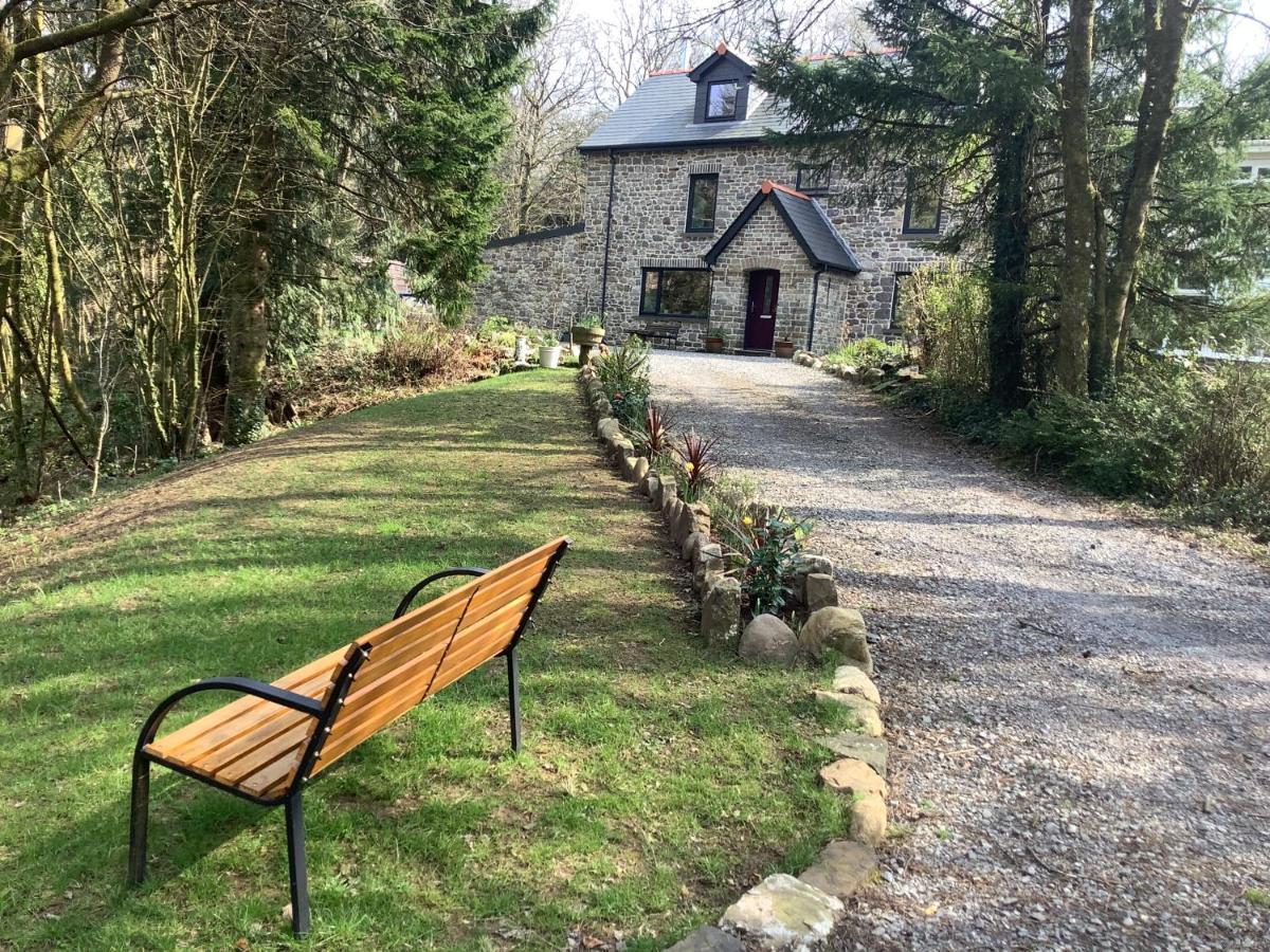 Hotel Little London Bed & Breakfast And Glamping Pod Abercraf Exterior foto