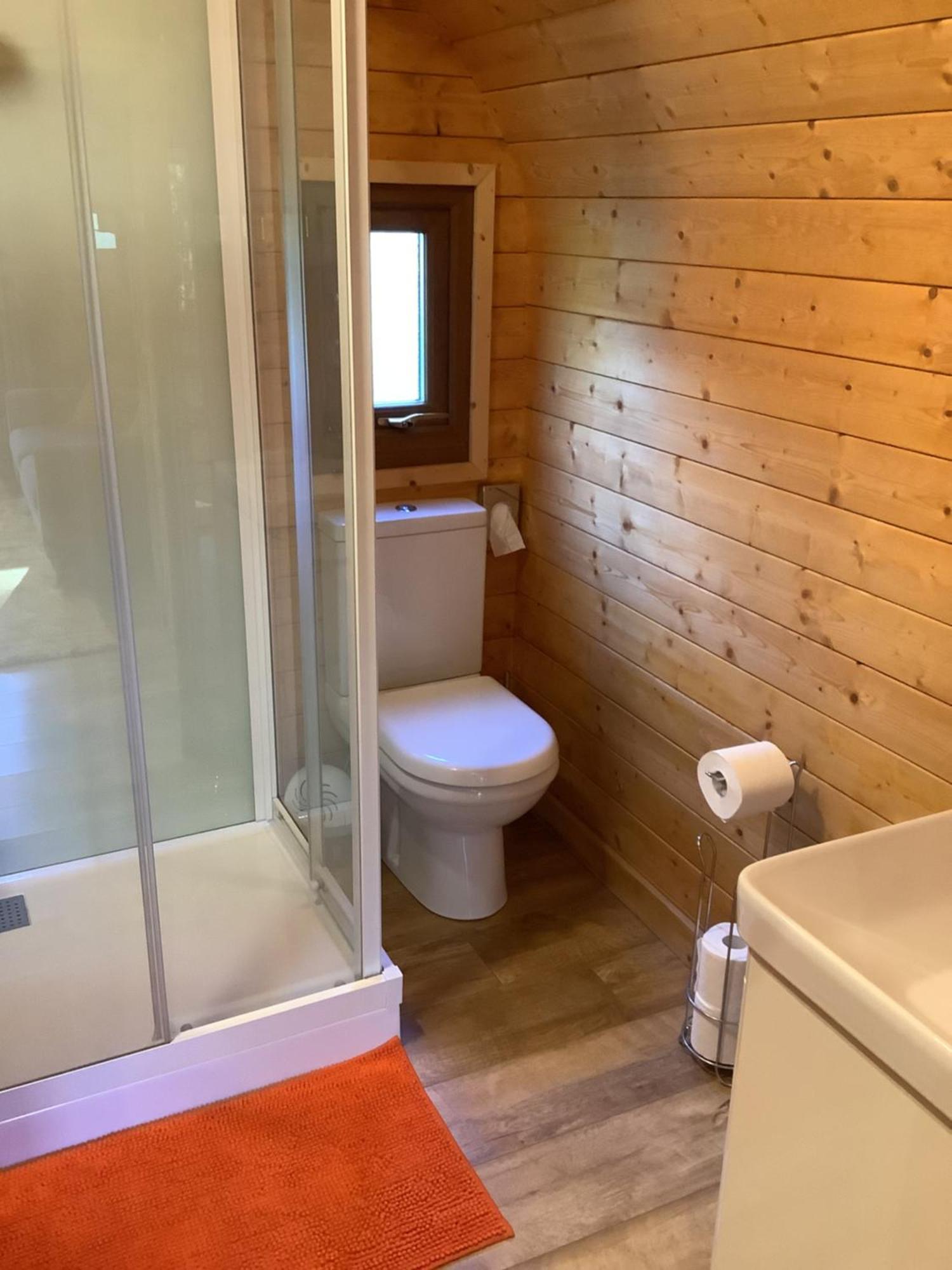 Hotel Little London Bed & Breakfast And Glamping Pod Abercraf Exterior foto