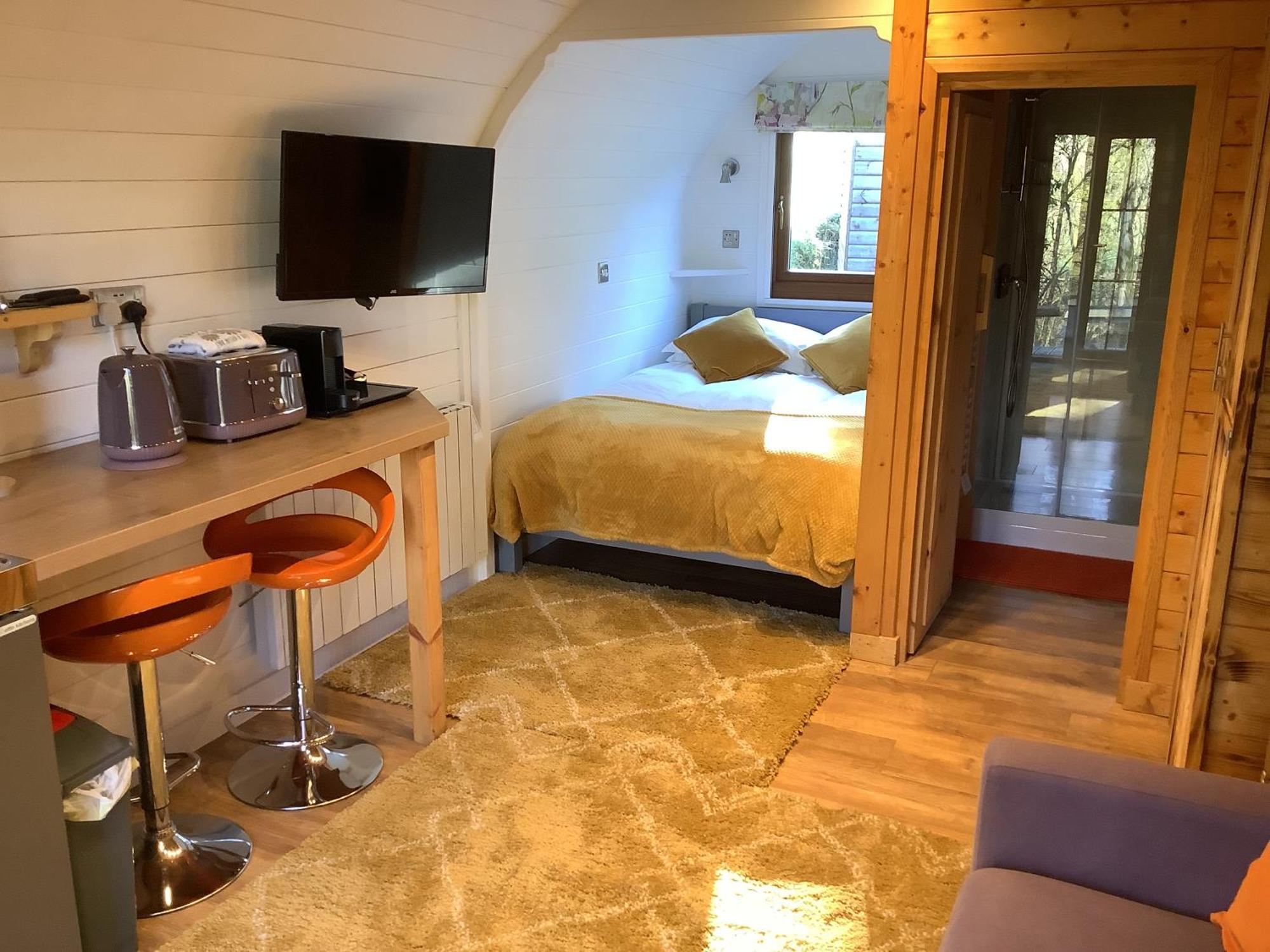 Hotel Little London Bed & Breakfast And Glamping Pod Abercraf Exterior foto